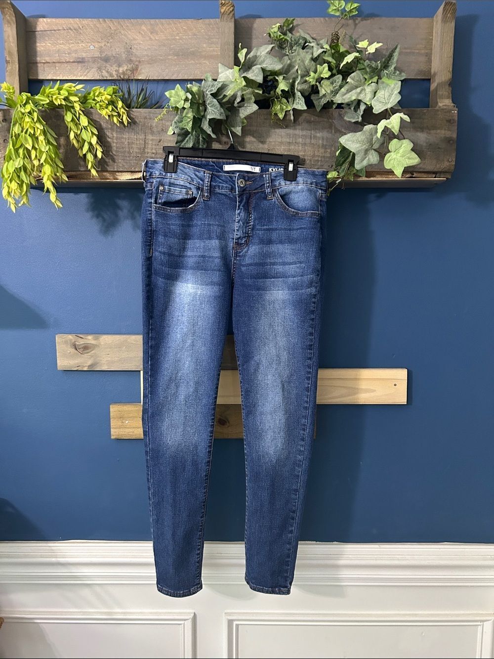 !it Kylie Skinny Curvy Jeans 10